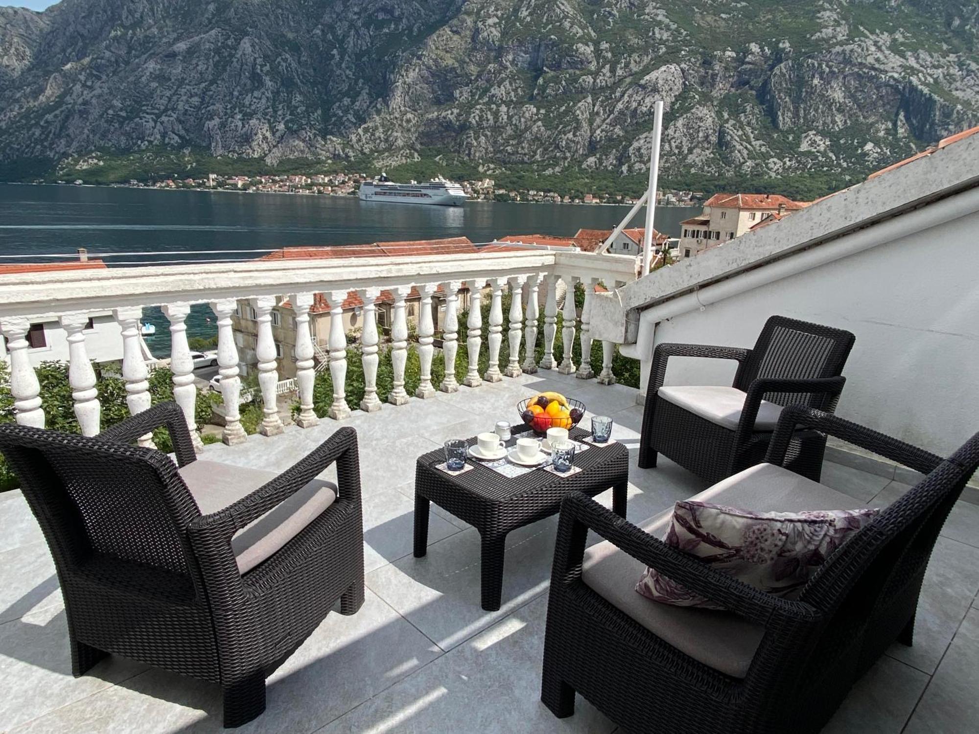 קוטור Lux Boka Sea View Apartment מראה חיצוני תמונה